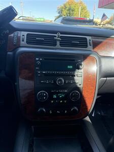 2014 Chevrolet Suburban LT   - Photo 9 - Sacramento, CA 95841
