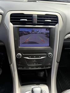 2013 Ford Fusion Hybrid SE   - Photo 13 - Sacramento, CA 95841