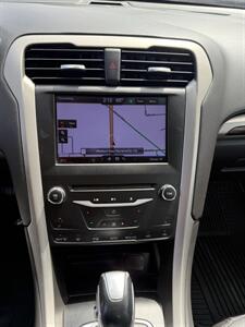 2013 Ford Fusion Hybrid SE   - Photo 10 - Sacramento, CA 95841