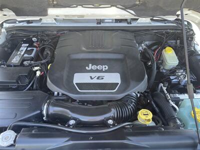 2014 Jeep Wrangler UNLIMITED RUBICON   - Photo 21 - Sacramento, CA 95841