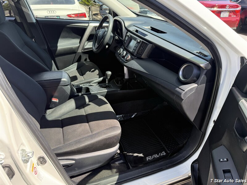 2017 Toyota RAV4 LE - Photo 12 - Sacramento, CA 95841