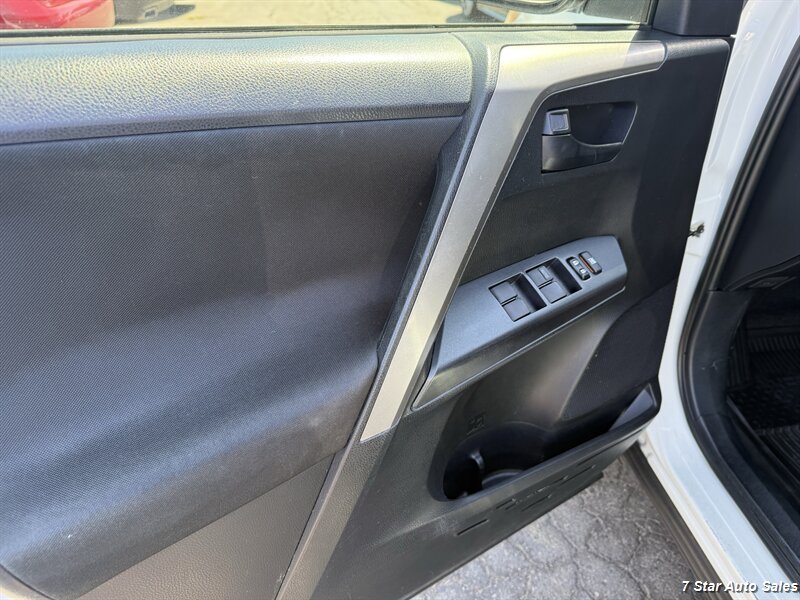 2017 Toyota RAV4 LE - Photo 7 - Sacramento, CA 95841