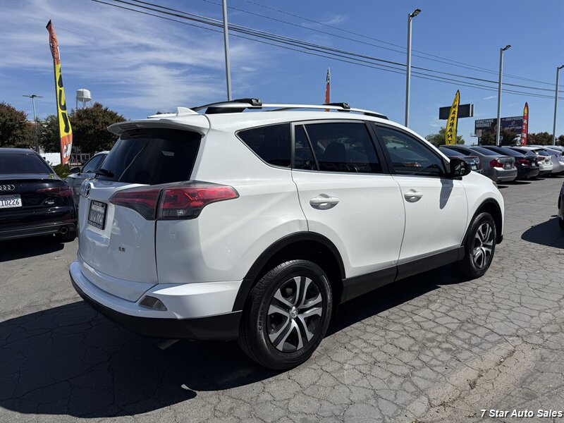 2017 Toyota RAV4 LE - Photo 6 - Sacramento, CA 95841