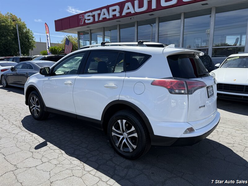 2017 Toyota RAV4 LE - Photo 4 - Sacramento, CA 95841