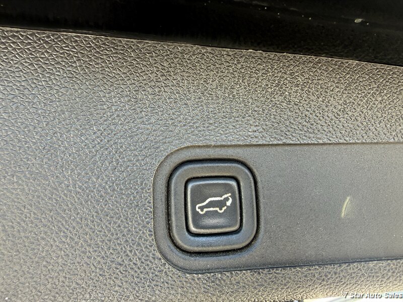 2014 Chevrolet Suburban LTZ - Photo 20 - Sacramento, CA 95841