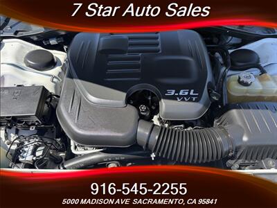 2017 Chrysler 300C   - Photo 20 - Sacramento, CA 95841