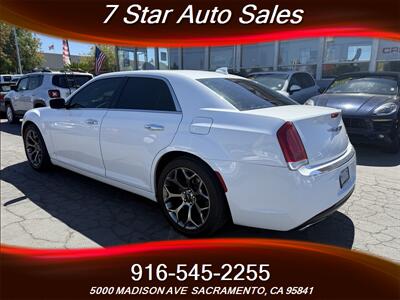2017 Chrysler 300C   - Photo 4 - Sacramento, CA 95841