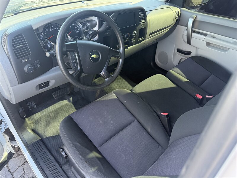 2013 Chevrolet Silverado 2500 Work Truck - Photo 11 - Sacramento, CA 95841