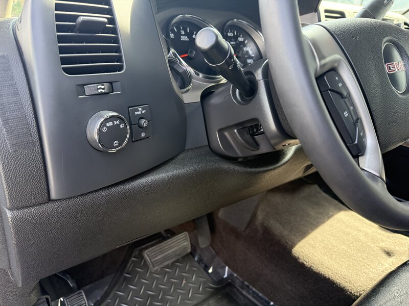 2008 GMC Sierra 1500 SLE1   - Photo 8 - Sacramento, CA 95841