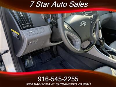 2012 Hyundai SONATA Limited   - Photo 8 - Sacramento, CA 95841