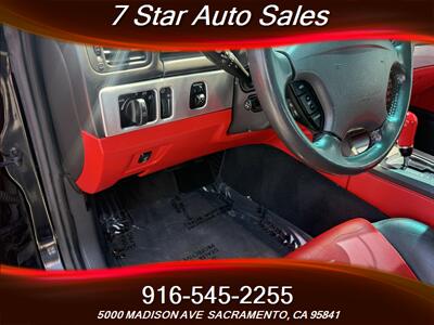 2002 Ford Thunderbird Deluxe   - Photo 8 - Sacramento, CA 95841