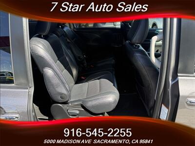 2017 Toyota Sienna SE 8-Passenger   - Photo 17 - Sacramento, CA 95841