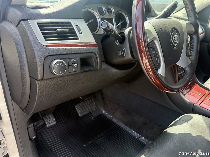 2013 Cadillac Escalade Premium - Photo 8 - Sacramento, CA 95841
