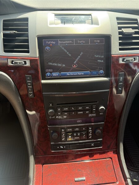 2013 Cadillac Escalade Premium - Photo 14 - Sacramento, CA 95841