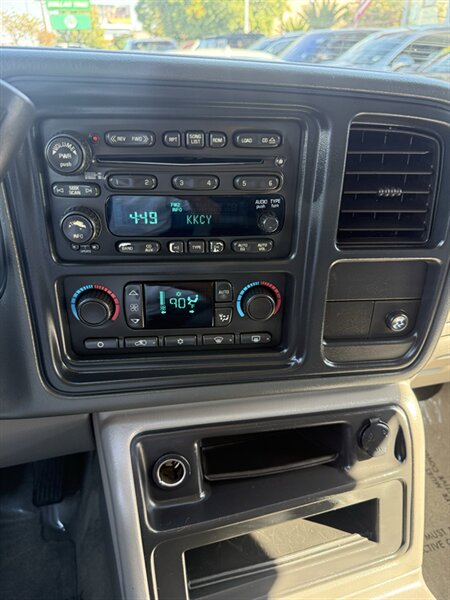 2005 GMC Yukon SLT - Photo 11 - Sacramento, CA 95841