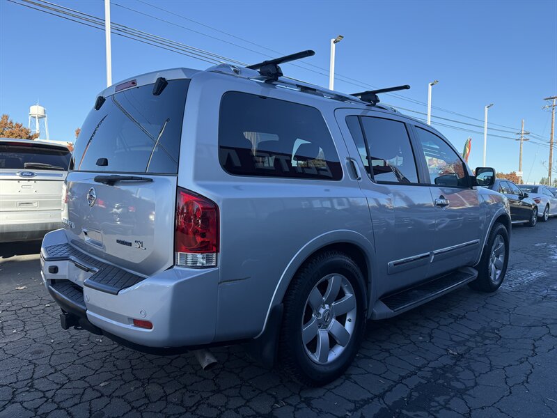 2011 Nissan Armada SL photo 4