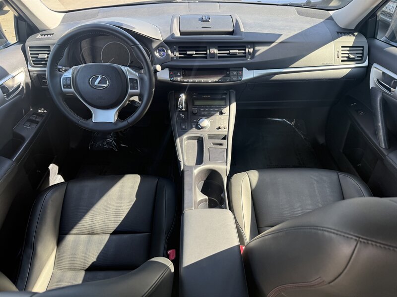 2012 Lexus CT 200h   - Photo 12 - Sacramento, CA 95841
