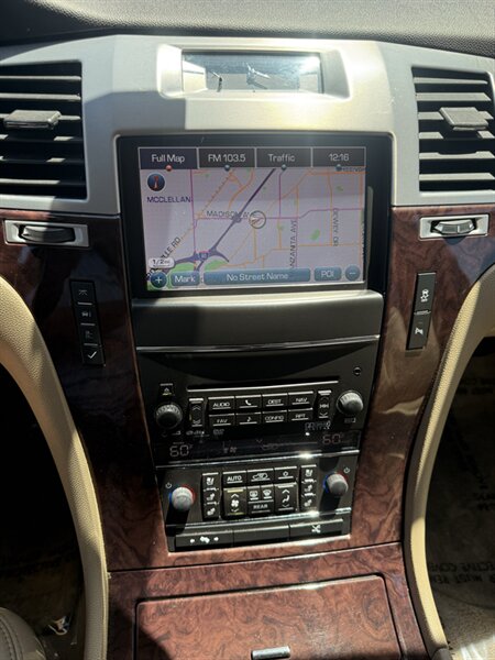 2014 Cadillac Escalade ESV Premium - Photo 13 - Sacramento, CA 95841