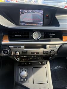 2013 Lexus ES300h   - Photo 13 - Sacramento, CA 95841
