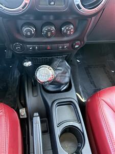2013 Jeep Wrangler Unlimited Rubicon   - Photo 12 - Sacramento, CA 95841