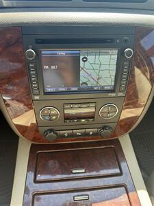 2013 Chevrolet Suburban LTZ   - Photo 11 - Sacramento, CA 95841
