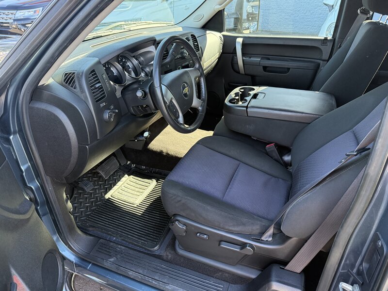 2011 Chevrolet Silverado 1500 LT   - Photo 8 - Sacramento, CA 95841