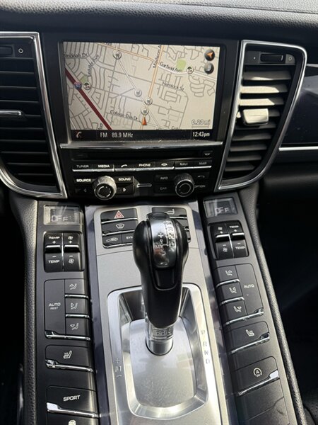 2014 Porsche Panamera - Photo 11 - Sacramento, CA 95841