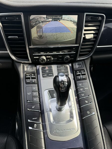 2014 Porsche Panamera - Photo 13 - Sacramento, CA 95841