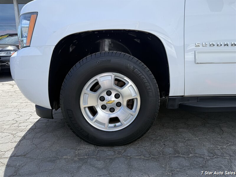 2014 Chevrolet Suburban LT - Photo 29 - Sacramento, CA 95841