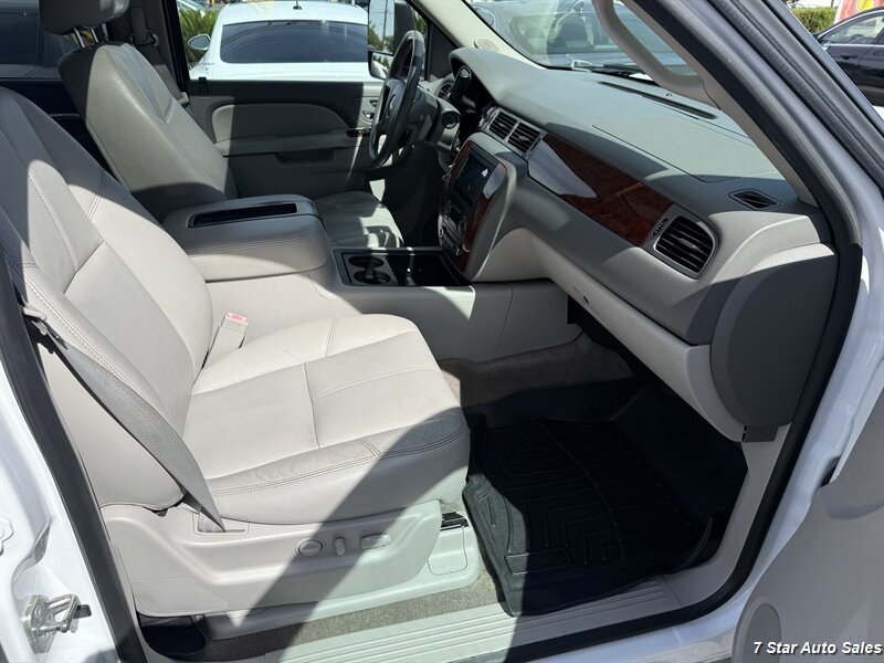 2014 Chevrolet Suburban LT - Photo 17 - Sacramento, CA 95841