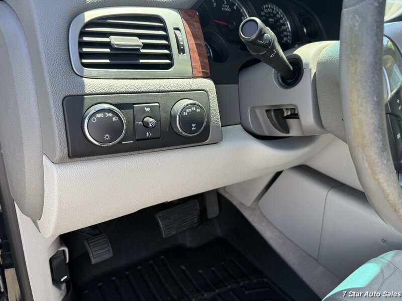 2007 GMC Yukon XL SLT - Photo 8 - Sacramento, CA 95841