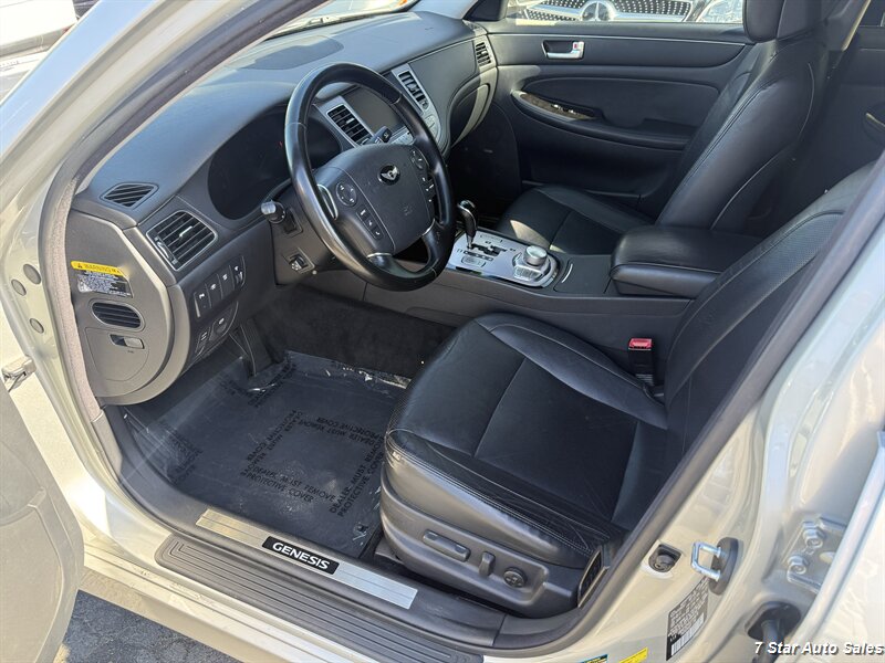 2012 Hyundai Genesis 5.0L - Photo 10 - Sacramento, CA 95841
