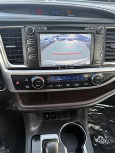 2017 Toyota Highlander XLE   - Photo 11 - Sacramento, CA 95841