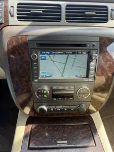 2010 GMC Yukon Denali   - Photo 12 - Sacramento, CA 95841