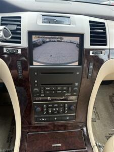 2008 Cadillac Escalade   - Photo 11 - Sacramento, CA 95841