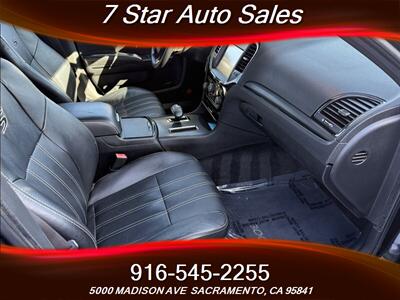 2012 Chrysler 300 S V6   - Photo 14 - Sacramento, CA 95841