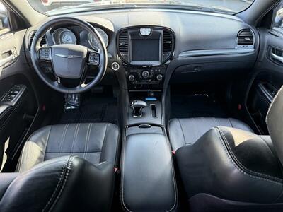 2012 Chrysler 300 S V6   - Photo 12 - Sacramento, CA 95841