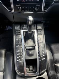 2017 Porsche Macan Turbo   - Photo 13 - Sacramento, CA 95841