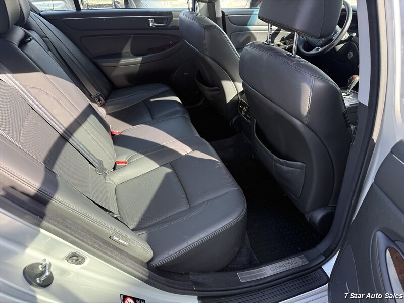2011 Hyundai Genesis 3.8L V6 - Photo 22 - Sacramento, CA 95841