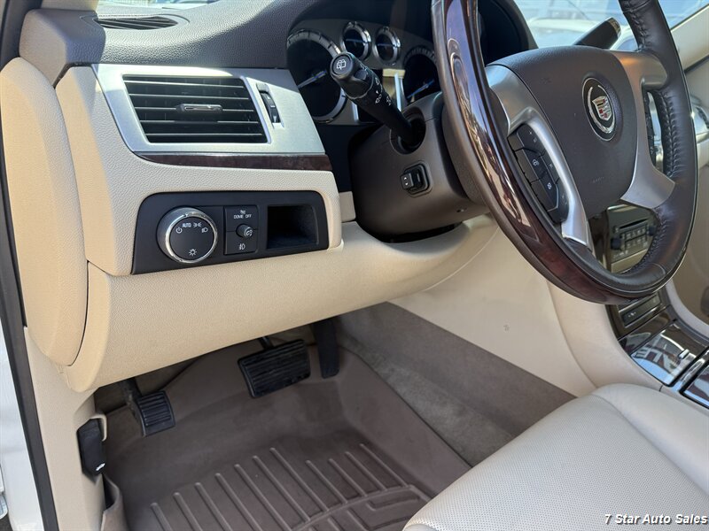 2013 Cadillac Escalade Premium - Photo 8 - Sacramento, CA 95841