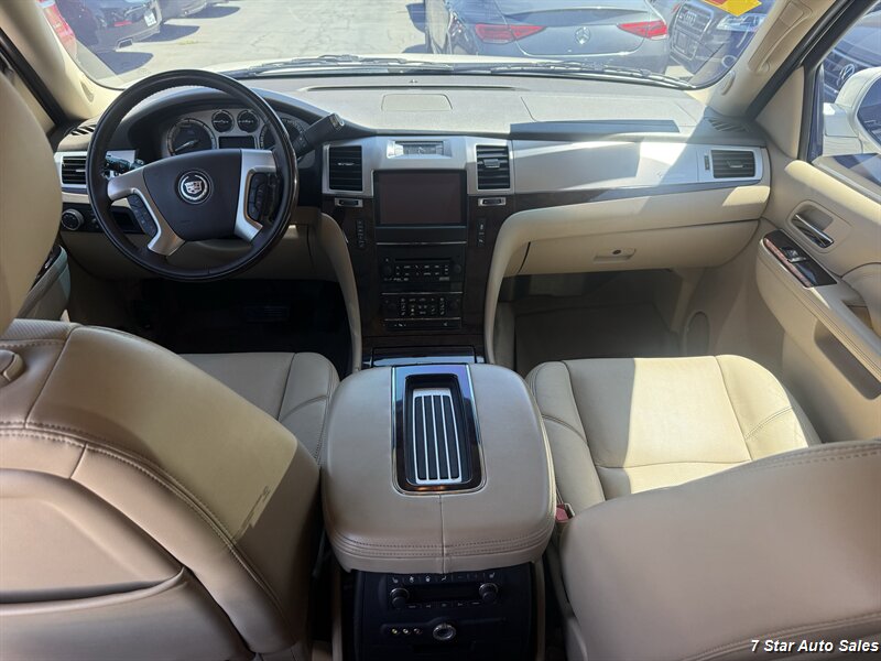 2013 Cadillac Escalade Premium - Photo 11 - Sacramento, CA 95841