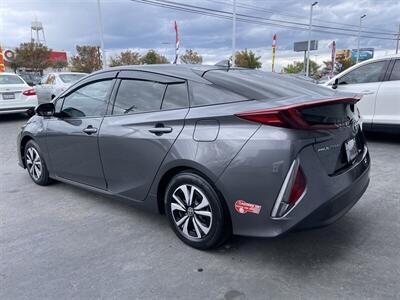 2017 Toyota Prius Prime Premium   - Photo 5 - Sacramento, CA 95841