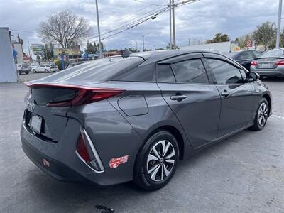 2017 Toyota Prius Prime Premium   - Photo 6 - Sacramento, CA 95841