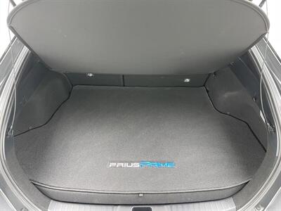 2017 Toyota Prius Prime Premium   - Photo 15 - Sacramento, CA 95841