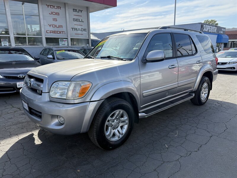 2005 Toyota Sequoia SR5   - Photo 3 - Sacramento, CA 95841