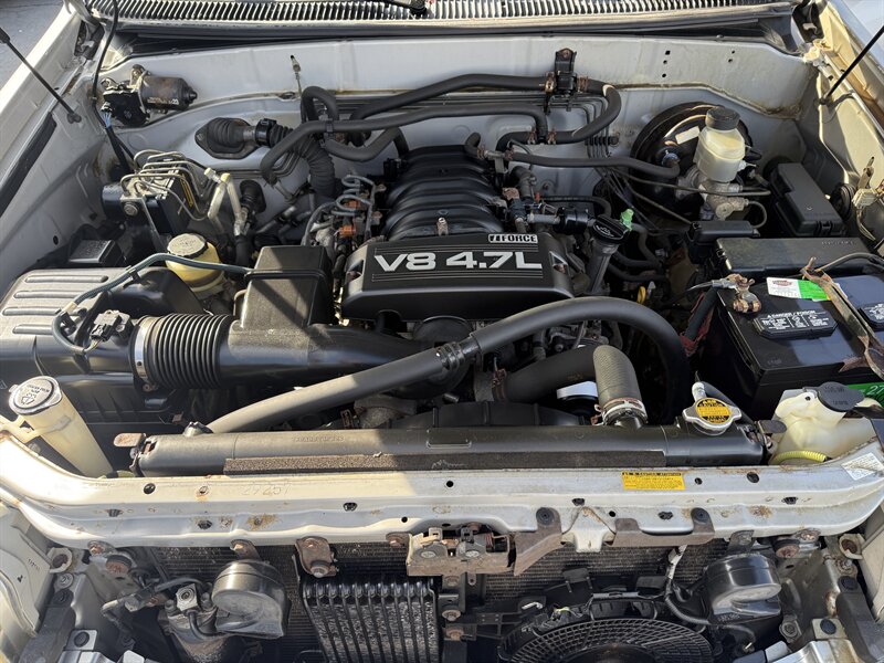 2005 Toyota Sequoia SR5   - Photo 18 - Sacramento, CA 95841