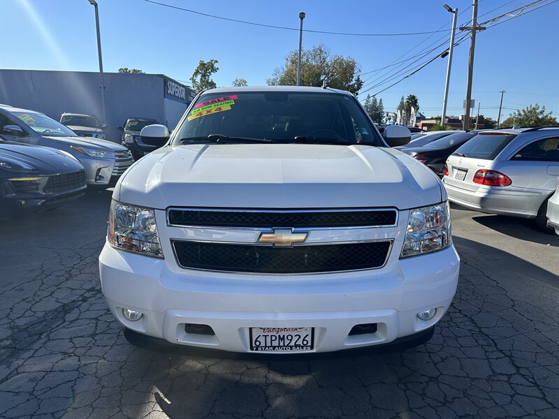2011 Chevrolet Suburban LT   - Photo 2 - Sacramento, CA 95841