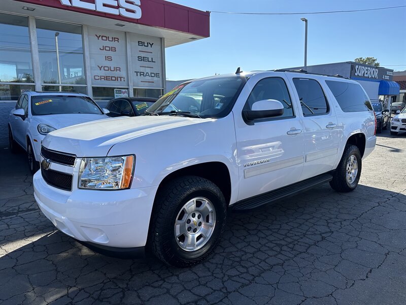 2011 Chevrolet Suburban LT   - Photo 3 - Sacramento, CA 95841
