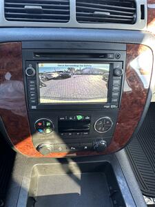 2011 Chevrolet Suburban LT   - Photo 11 - Sacramento, CA 95841
