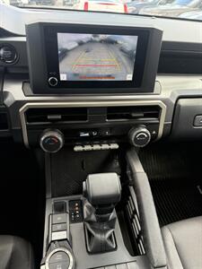 2024 Toyota Tacoma SR5   - Photo 13 - Sacramento, CA 95841